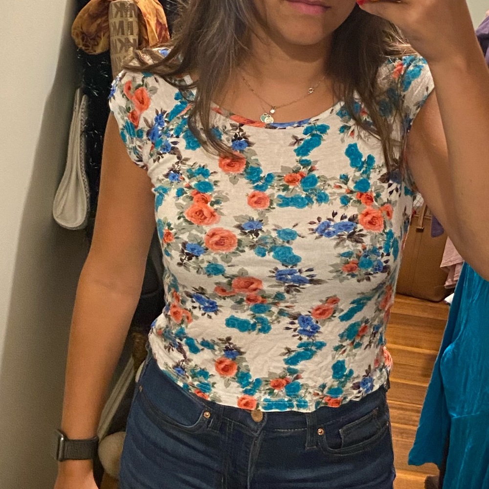 FREE W PURCHASE Ultra Flirt Floral Top